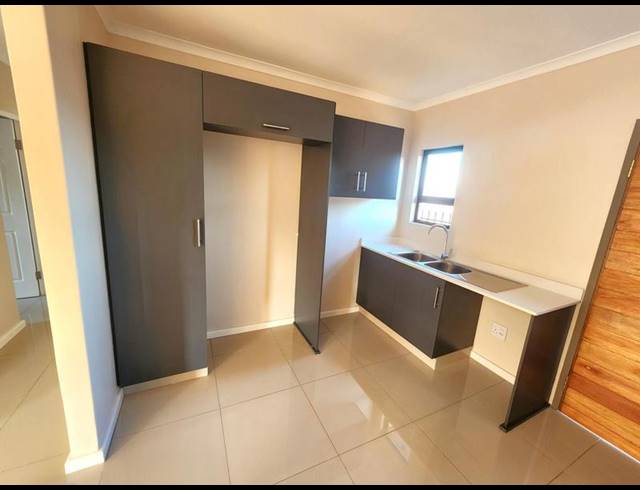 4 BEDROOM TOWNHOUSE FOR SALE IN BISHOPSTOWE